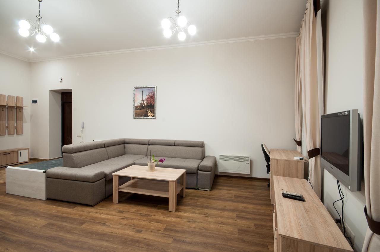 Wonderful Flat On City Center Uzhhorod Luaran gambar